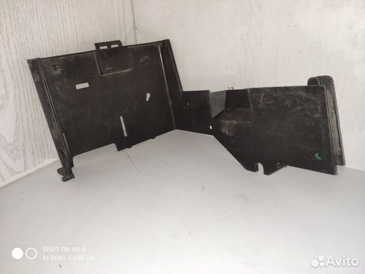 Крепление АКБ (корпус/подставка) средняя часть for