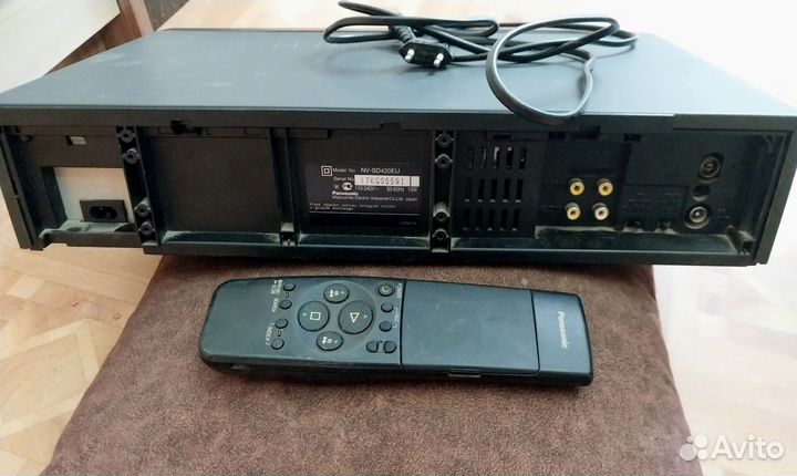Видеомагнитофон Panasonic NV-SD 420