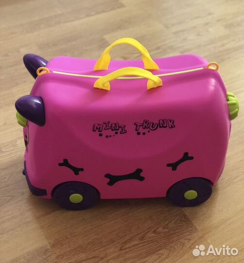 Детский чемодан на колесах