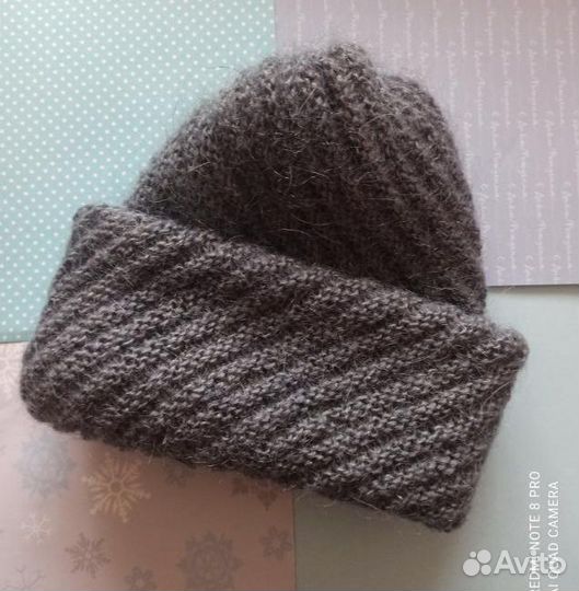 Шапка женская ручной вязки