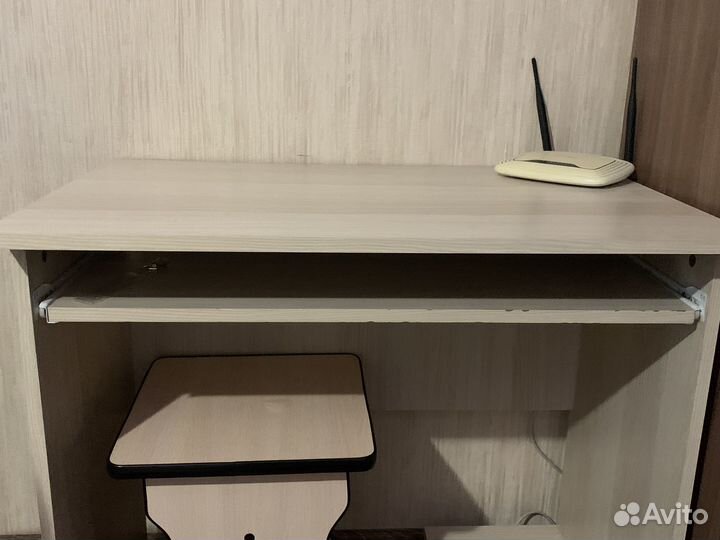 Стол компьютерный