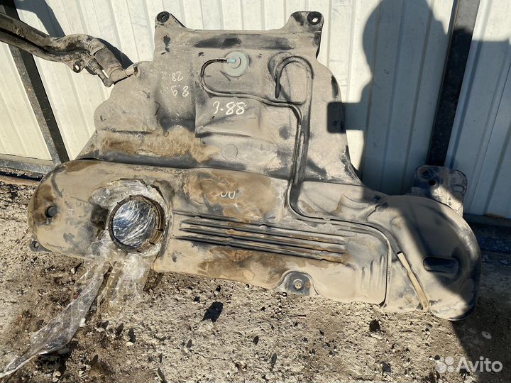 Бензобак Renault Megane 2