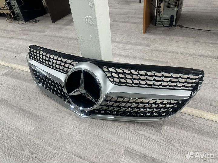 Решетка радиатора mercedes 207 diamond