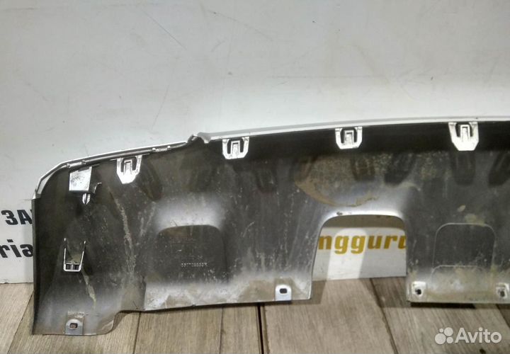 Накладка заднего бампера бу Renault Duster рестайлинг OEM 850708833R