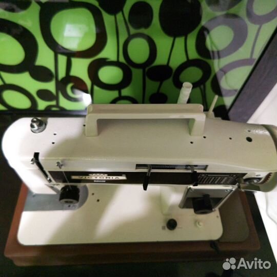 Швейная машина Victoria Detmold