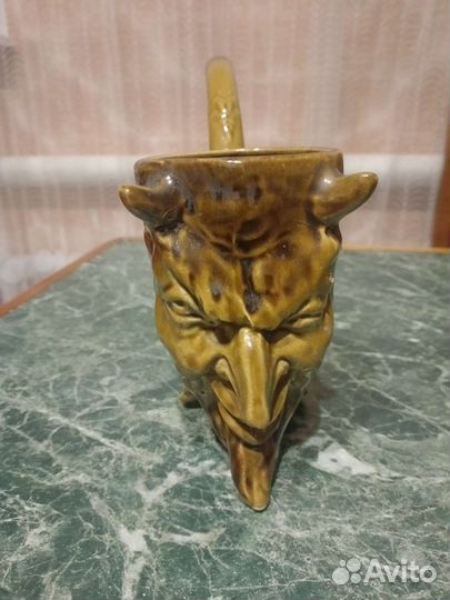 Фарфоровый поильник чертик
