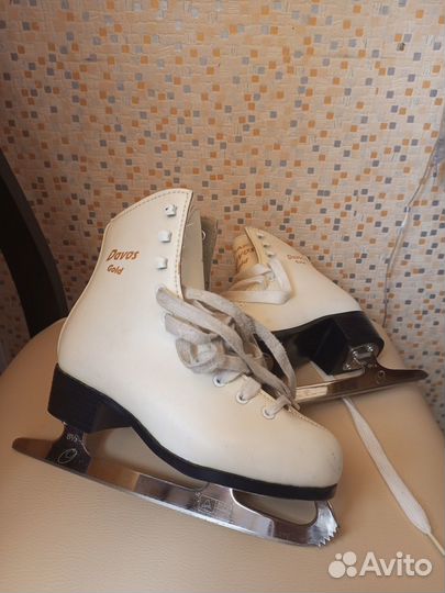 Коньки фигурные детские Graf Davos Gold