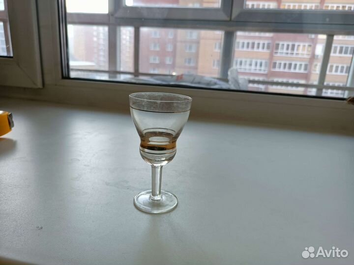 Рюмки, фужеры, стаканы