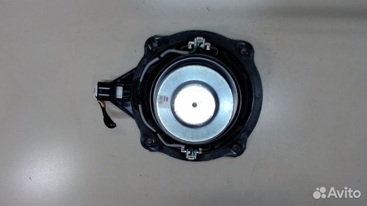 Сабвуфер Hyundai Genesis, 2009