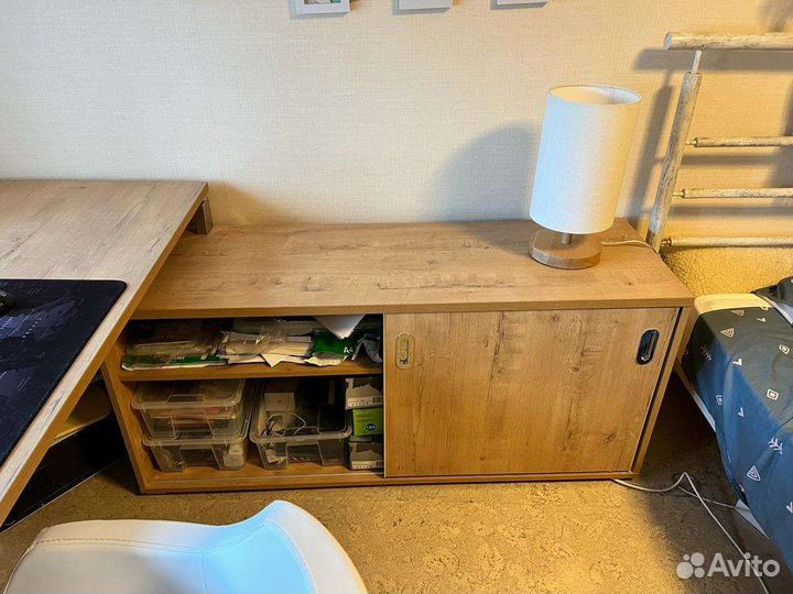 Стол письменный