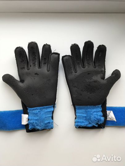 Вратарские перчатки nike 8 размер и гетры Demix