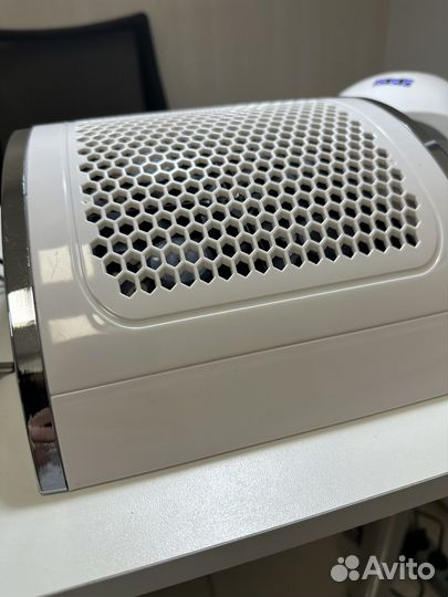 Продам вытяжку для маникюра