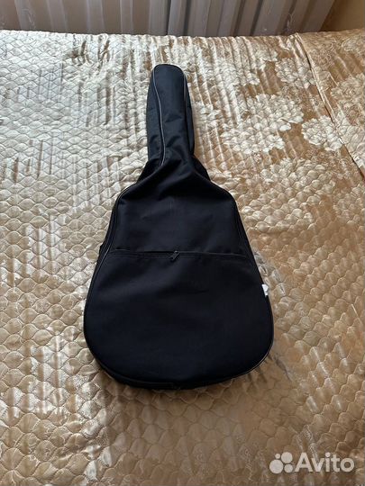 Акустическая гитара