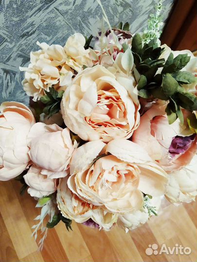 Букет из искусственных цветов