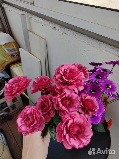 Разные искусственные цветы