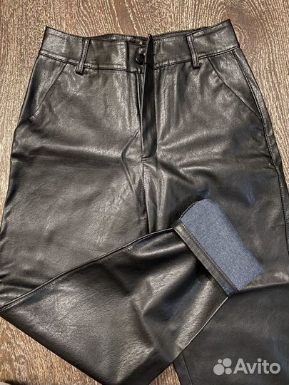 Кожаные брюки женские