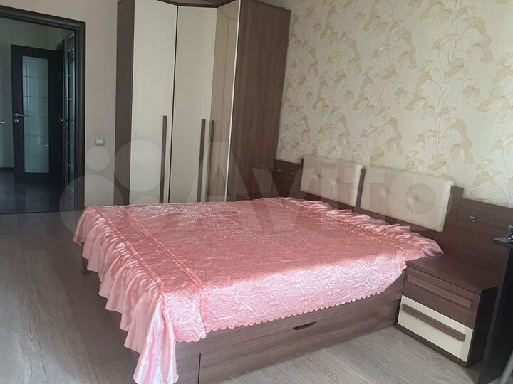 2-к. квартира, 70 м², 4/9 эт.