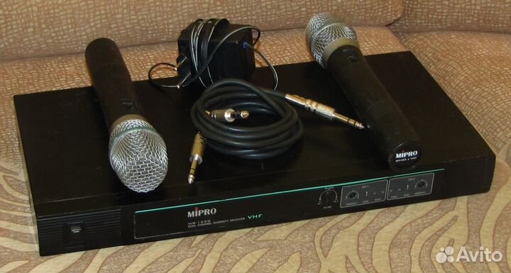 Микрофоны Mipro 2шт вокальные радио MR123D Pro