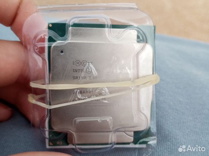 Intel xeon e5 2660 v3