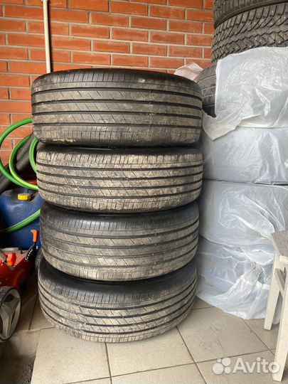 Goodyear EfficientGrip 255/40 R21