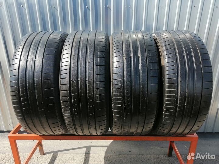 Pirelli P Zero PZ4 275/45 R21 107Y