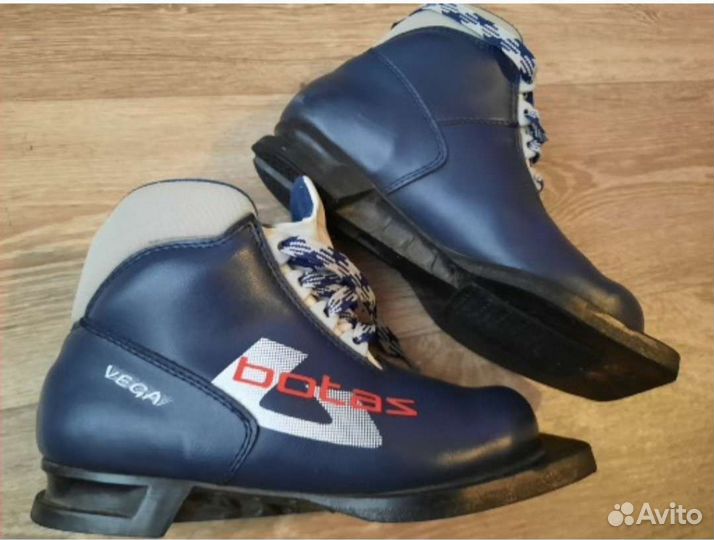 Лыжные ботинки