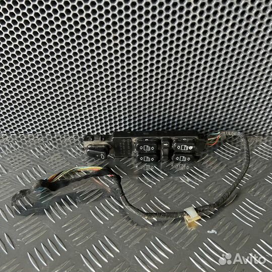 Блок управления стеклоподъемниками Mercedes-Benz C