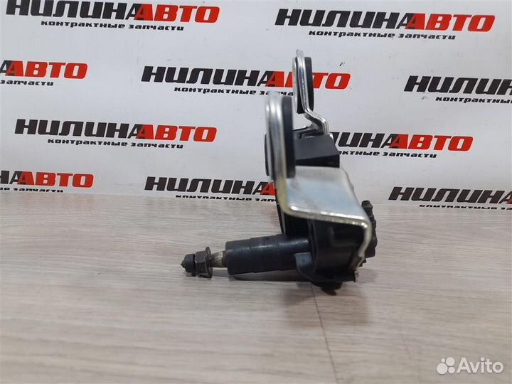 Моторчик стеклоочистителя задний Шкода Октавия А5