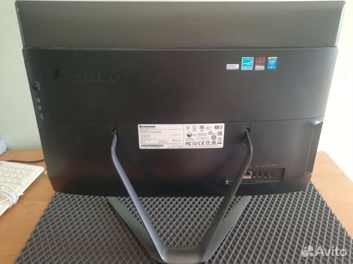 Моноблоки Lenovo