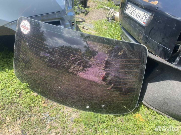 Заднее стекло Hyundai sonata 5