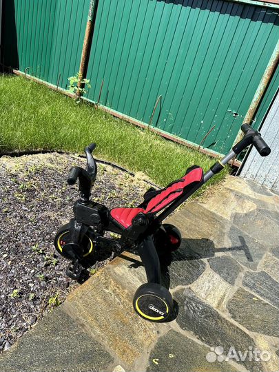 Детский велосипед трехколесный с ручкой складной