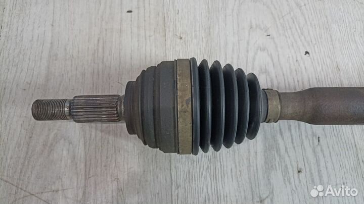 Привод подвески колеса Nissan almera G15 Лев