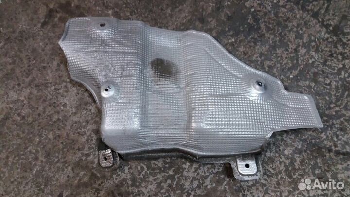 Экран тепловой теплоэкран VW Touareg I L7 02-10г