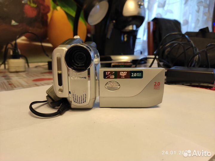 Видеокамера Canon DC19