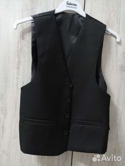 Жилет для мальчика школьный