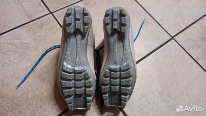 Лыжные ботинки классические