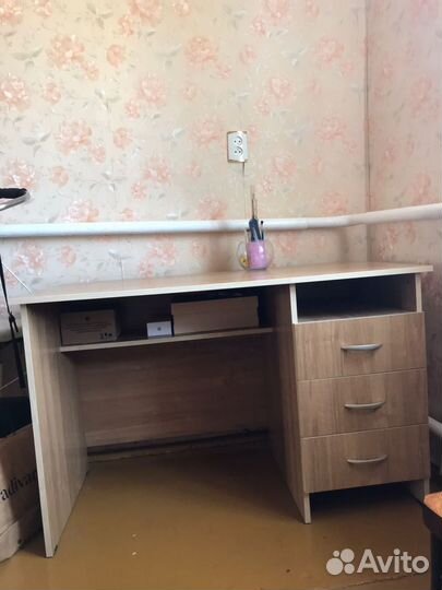Письменный стол