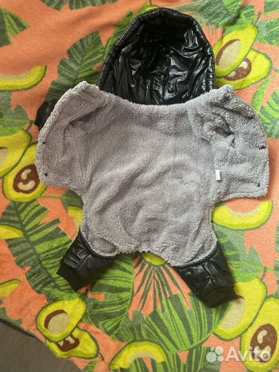 Продам комбинезон на собачку