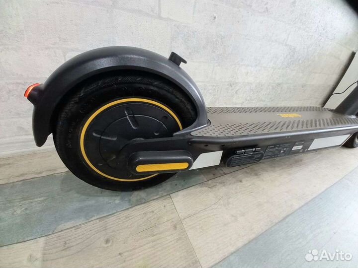 Ninebot max g30