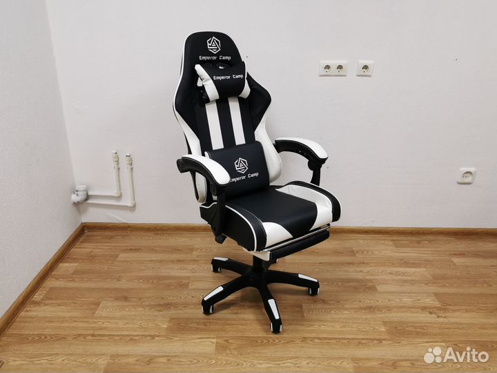 Кресло компьютерное игровое с подножкой