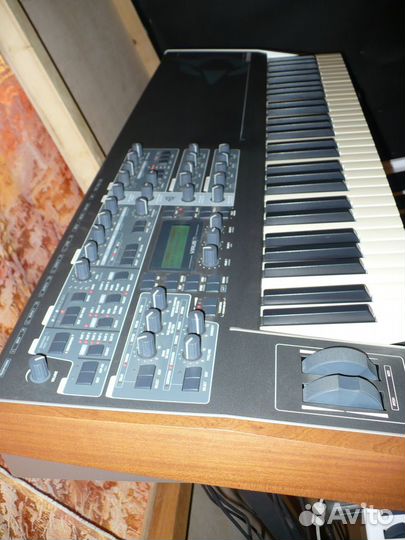 Синтезатор Accsess Virus TI2 keyboard-61