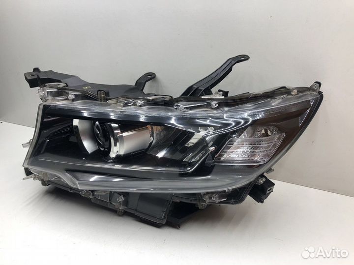 Фара левая Toyota Land Cruiser Prado 150 Рест 2017