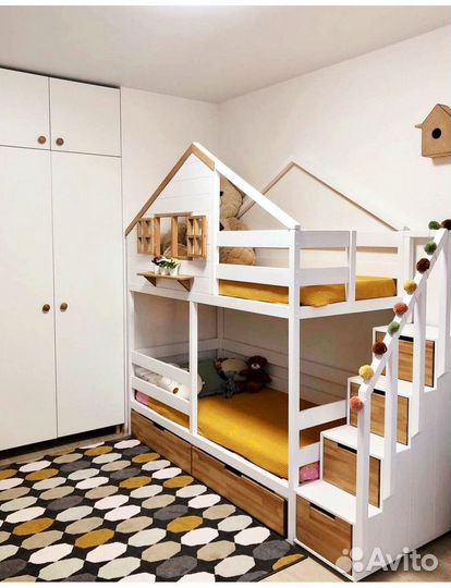 Детская кровать домик