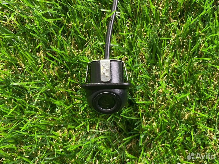 Камера заднего вида врезная