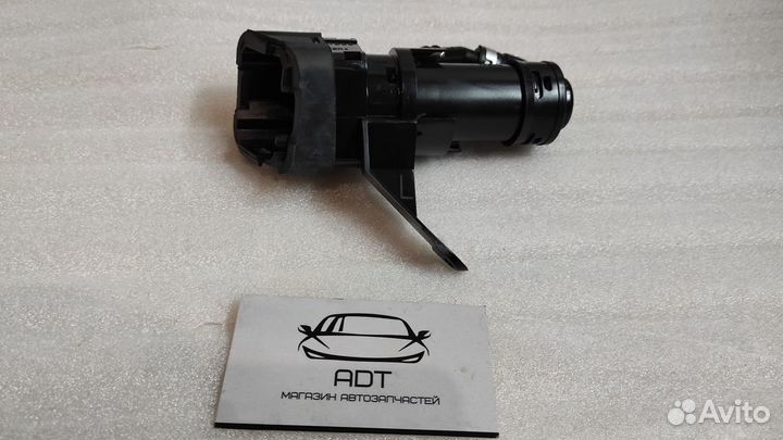 Форсунка омывателя фары левая mazda 3 BL 09-2011