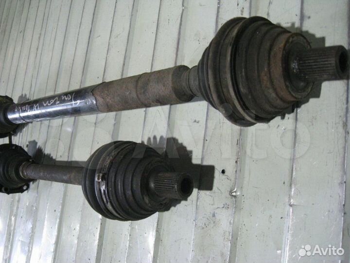 Полуось привод шрус передний Volkswagen Touran