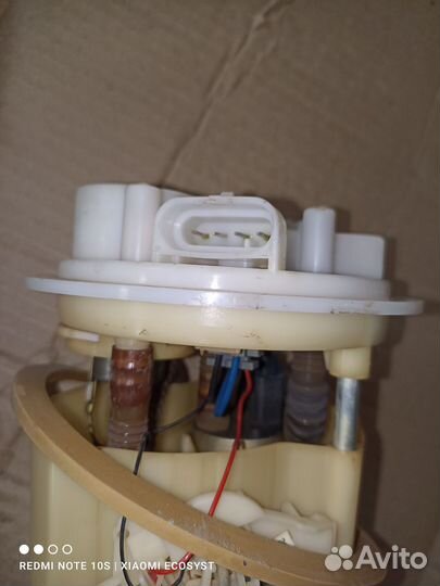 Насос топливный LADA Priora 2010г б.у