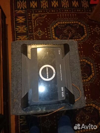 Автомобильный сабвуфер и усилитель