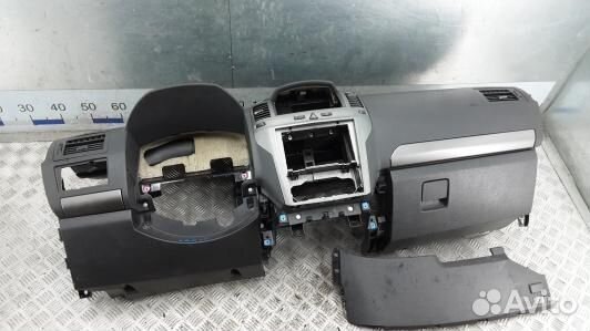 Панель приборов (торпедо) opel zafira B (LBE16IS01