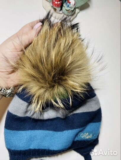 Шапка на мальчика зимняя натуральный помпон енот